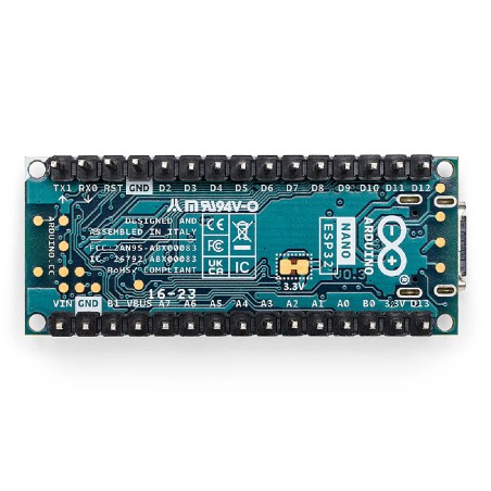 Arduino Nano ESP32 con connettori