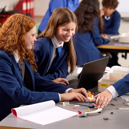 Kit LEGO® Education Informatica e IA Scuola primaria 3-5 (8+) - DISPONIBILE DA APRILE 26
