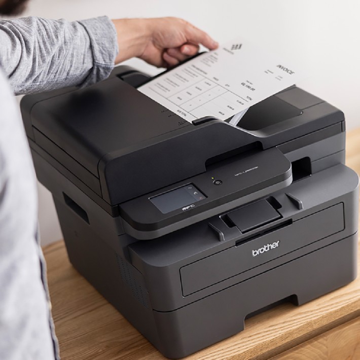 Brother Multifunzione A4 Bianco e Nero Laser...
