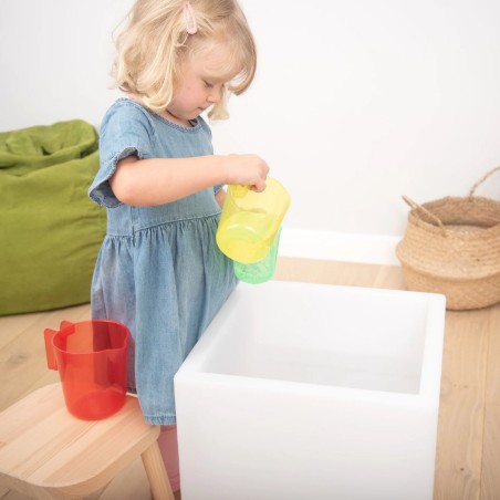 Set da 3 Caraffe Colorate Traslucide con Tacche di Misurazione - in Materiale Acrilico