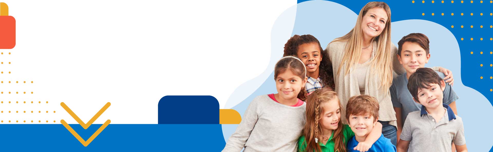 Bambini e docente sorridenti, simbolo dell'educazione scolastica in un ambiente positivo
